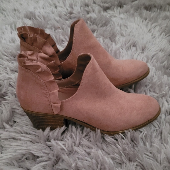 fergalicious becket bootie